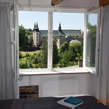 Yellow Peaked Shoe Apartment Krakau Exterior foto